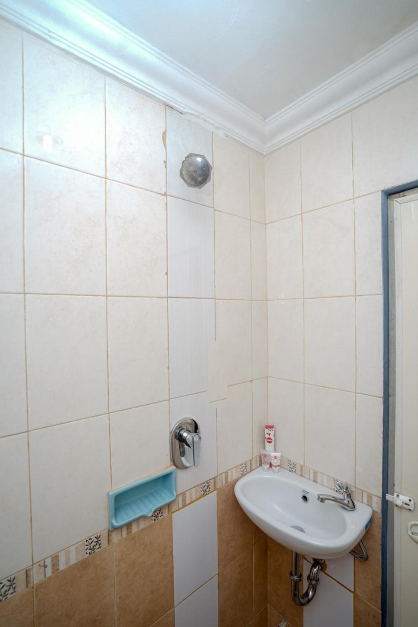 Oyo 448 Hotel Central Палембанг Екстериор снимка
